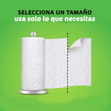 Paper towel roll with holder on a green background with text in Spanish.