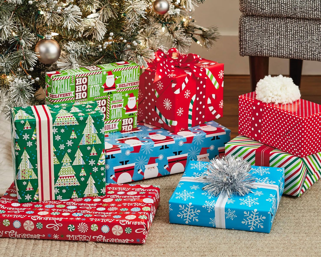Hallmark Reversible Christmas Wrapping Paper, 4 Rolls (Santa & Trees), 150 Sq Ft – view 2